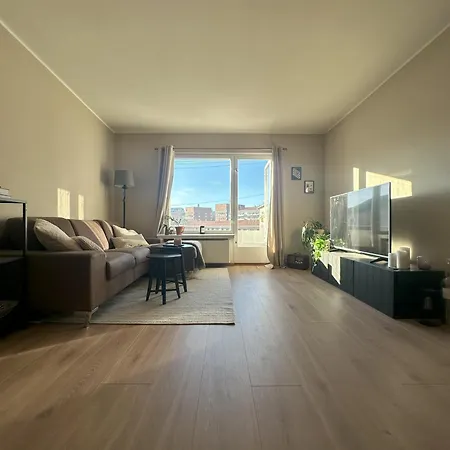 Modern And Cozy Near The Centre