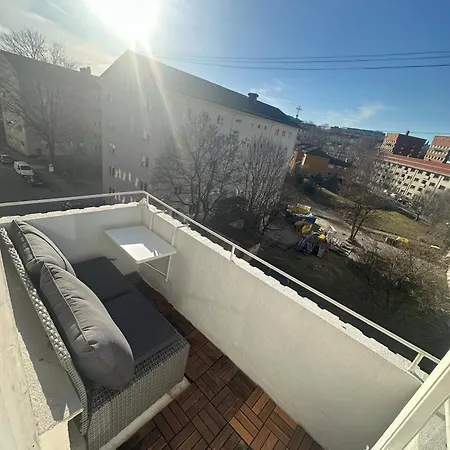 Modern And Cozy Near The Centre